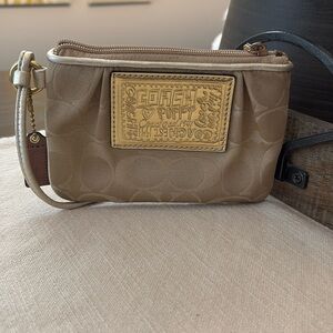 Coach Poppy wristlet